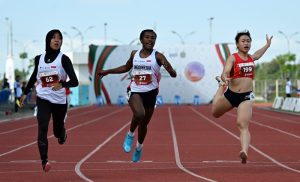 SHAVA WARANGGA & DANSELINA- INDONESIA- EMAS PERUNGGU -U18 PUTERI 100M